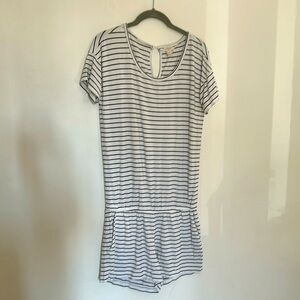 🎈3/$25🎈EUC J. Crew Black & White Striped Romper